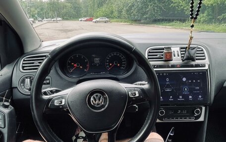 Volkswagen Polo VI (EU Market), 2015 год, 1 150 000 рублей, 11 фотография