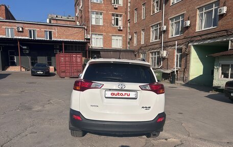 Toyota RAV4, 2014 год, 1 850 000 рублей, 12 фотография