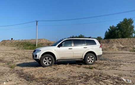 Mitsubishi Pajero Sport II рестайлинг, 2014 год, 2 100 000 рублей, 3 фотография