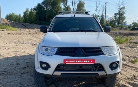 Mitsubishi Pajero Sport II рестайлинг, 2014 год, 2 100 000 рублей, 2 фотография