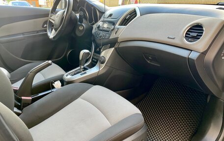 Chevrolet Cruze II, 2013 год, 850 000 рублей, 2 фотография