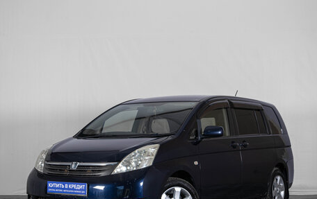 Toyota ISis I, 2005 год, 849 000 рублей, 3 фотография
