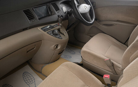 Toyota ISis I, 2005 год, 849 000 рублей, 16 фотография