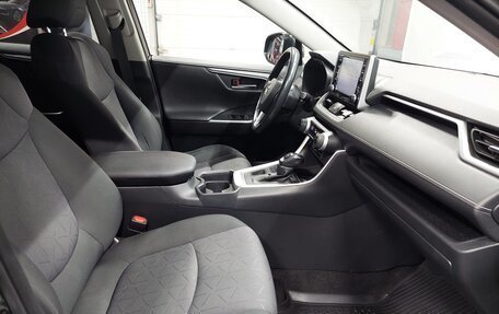 Toyota RAV4, 2020 год, 2 950 000 рублей, 20 фотография
