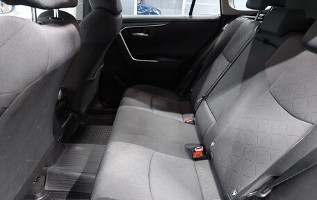 Toyota RAV4, 2020 год, 2 950 000 рублей, 21 фотография