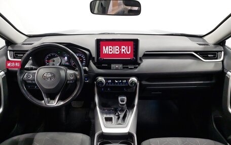 Toyota RAV4, 2020 год, 2 950 000 рублей, 13 фотография