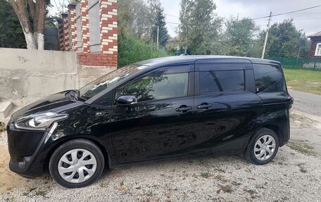 Toyota Sienta II, 2017 год, 1 600 000 рублей, 3 фотография