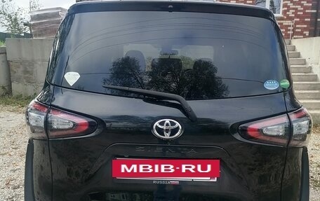 Toyota Sienta II, 2017 год, 1 600 000 рублей, 4 фотография