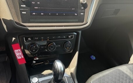 Volkswagen Tiguan II, 2020 год, 2 450 000 рублей, 14 фотография