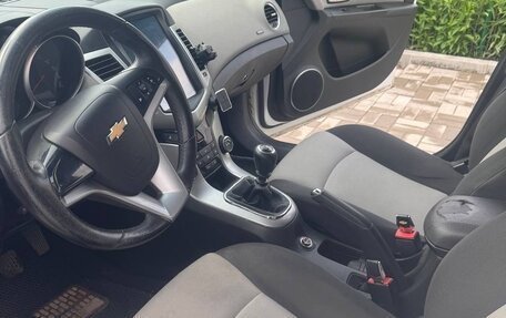Chevrolet Cruze II, 2011 год, 900 000 рублей, 18 фотография