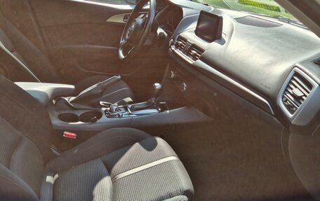 Mazda 3, 2017 год, 1 750 000 рублей, 10 фотография