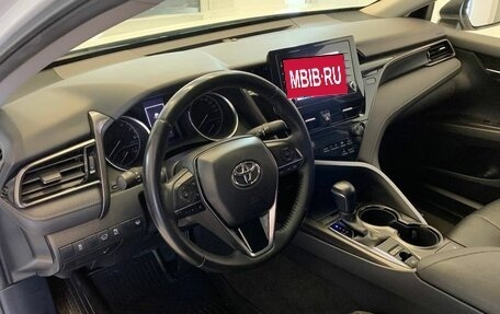 Toyota Camry, 2021 год, 3 100 000 рублей, 14 фотография