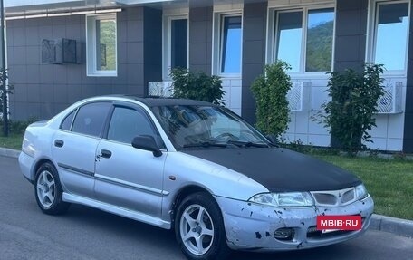 Mitsubishi Carisma I, 1997 год, 145 000 рублей, 2 фотография