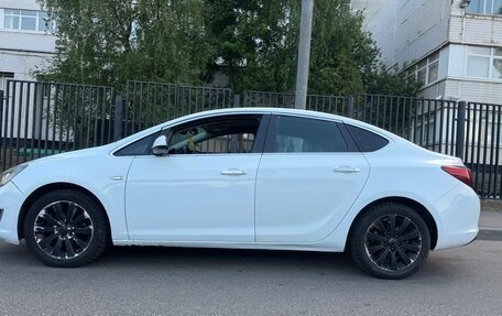 Opel Astra J, 2012 год, 780 000 рублей, 2 фотография