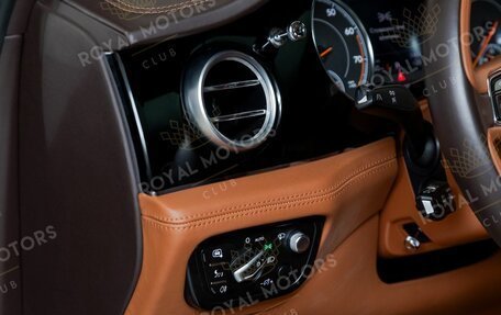 Bentley Bentayga I, 2016 год, 8 500 000 рублей, 11 фотография