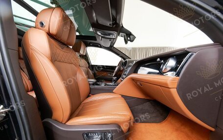 Bentley Bentayga I, 2016 год, 8 500 000 рублей, 9 фотография
