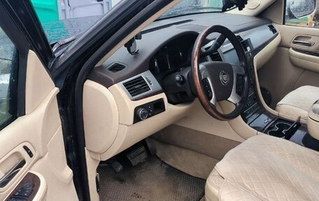 Cadillac Escalade III, 2007 год, 890 000 рублей, 8 фотография