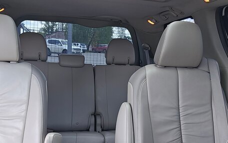 Toyota Sienna III, 2010 год, 2 430 000 рублей, 6 фотография