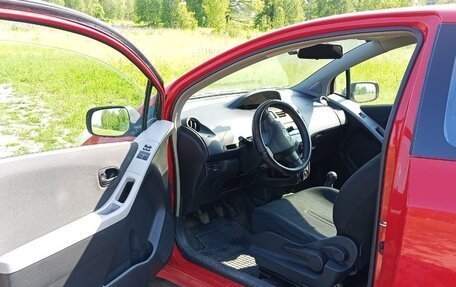 Toyota Yaris III рестайлинг, 2010 год, 610 000 рублей, 5 фотография
