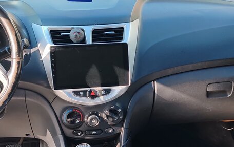 Hyundai Solaris II рестайлинг, 2011 год, 750 000 рублей, 4 фотография