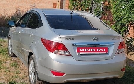 Hyundai Solaris II рестайлинг, 2011 год, 750 000 рублей, 5 фотография