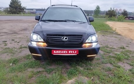 Lexus RX IV рестайлинг, 2000 год, 850 000 рублей, 2 фотография
