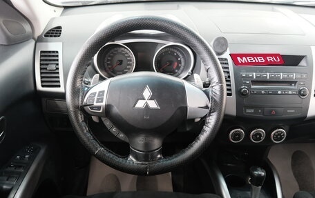 Mitsubishi Outlander III рестайлинг 3, 2007 год, 1 199 000 рублей, 12 фотография