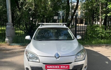 Renault Megane III, 2010 год, 730 000 рублей, 2 фотография