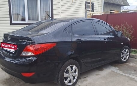 Hyundai Solaris II рестайлинг, 2012 год, 875 000 рублей, 4 фотография