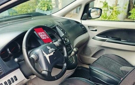 Mitsubishi Grandis, 2006 год, 410 000 рублей, 14 фотография