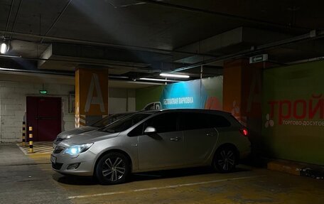Opel Astra J, 2012 год, 800 000 рублей, 18 фотография