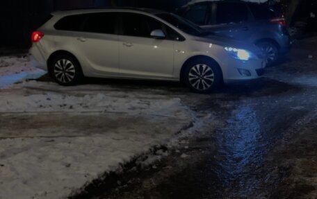 Opel Astra J, 2012 год, 800 000 рублей, 19 фотография