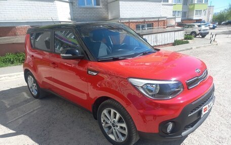 KIA Soul II рестайлинг, 2018 год, 1 400 000 рублей, 2 фотография