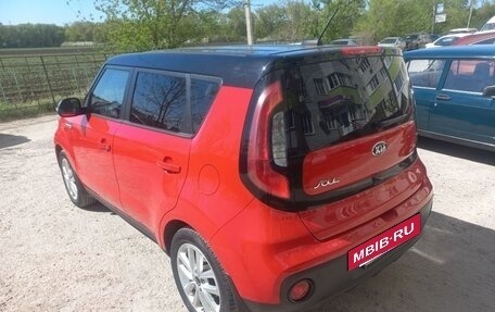 KIA Soul II рестайлинг, 2018 год, 1 400 000 рублей, 3 фотография