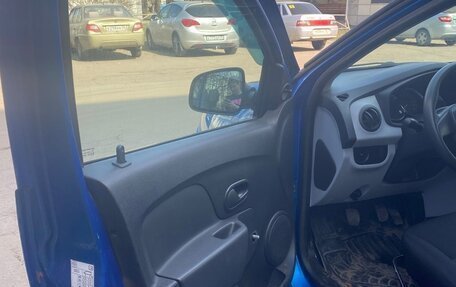 Renault Logan II, 2014 год, 550 000 рублей, 2 фотография