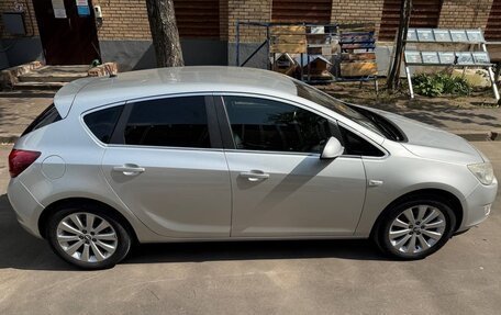 Opel Astra J, 2012 год, 730 000 рублей, 4 фотография