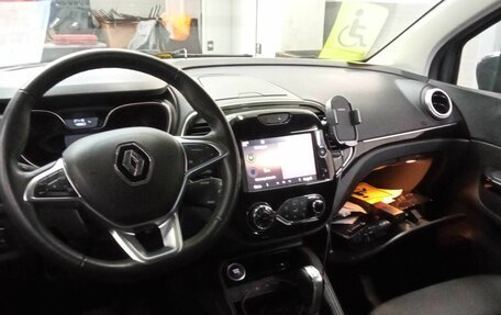 Renault Kaptur I рестайлинг, 2021 год, 1 800 000 рублей, 5 фотография