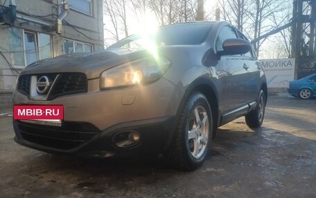 Nissan Qashqai, 2011 год, 850 000 рублей, 2 фотография
