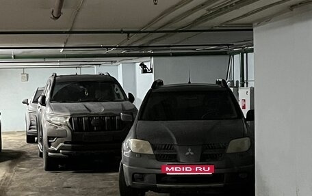 Mitsubishi Outlander III рестайлинг 3, 2005 год, 650 000 рублей, 16 фотография