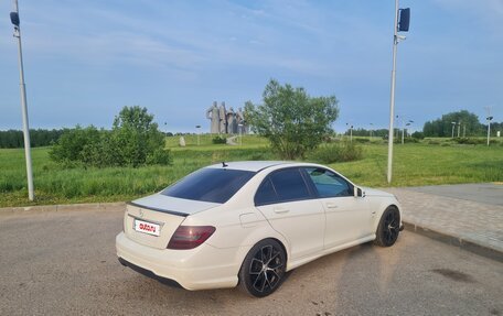 Mercedes-Benz C-Класс, 2011 год, 2 240 000 рублей, 2 фотография