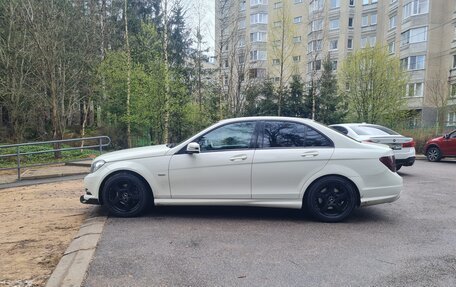 Mercedes-Benz C-Класс, 2011 год, 2 240 000 рублей, 21 фотография