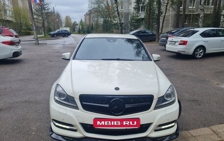 Mercedes-Benz C-Класс, 2011 год, 2 240 000 рублей, 32 фотография