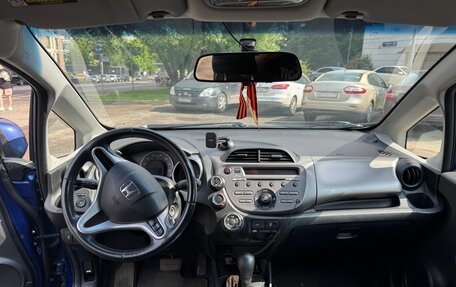 Honda Fit III, 2011 год, 950 000 рублей, 8 фотография