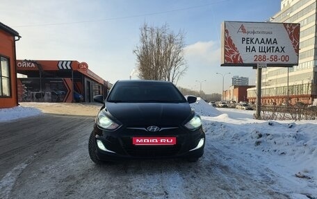 Hyundai Solaris II рестайлинг, 2013 год, 850 000 рублей, 1 фотография