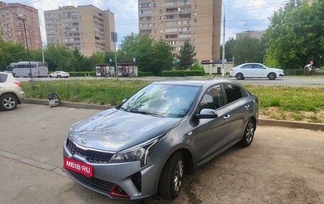 KIA Rio IV, 2021 год, 1 700 000 рублей, 1 фотография