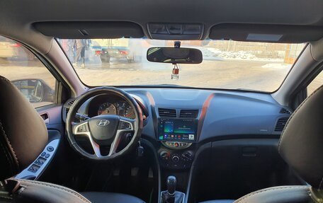 Hyundai Solaris II рестайлинг, 2013 год, 850 000 рублей, 7 фотография