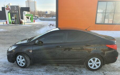 Hyundai Solaris II рестайлинг, 2013 год, 850 000 рублей, 4 фотография