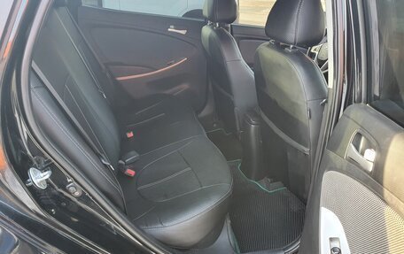 Hyundai Solaris II рестайлинг, 2013 год, 850 000 рублей, 13 фотография