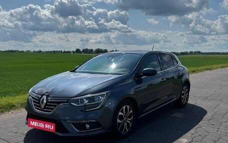 Renault Megane IV, 2018 год, 1 340 000 рублей, 2 фотография