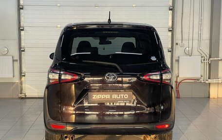 Toyota Sienta II, 2017 год, 1 549 000 рублей, 6 фотография